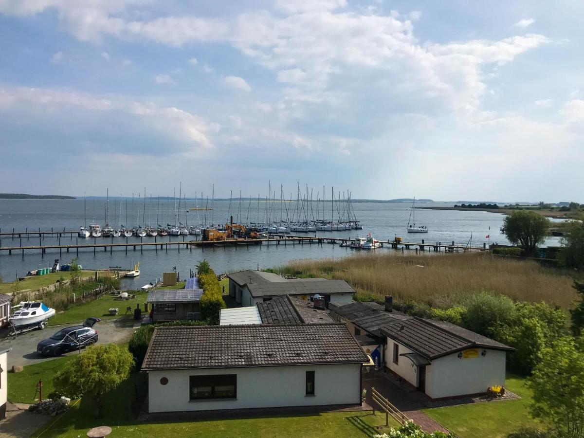 Ferienhaus Suedblick Am Yachthafen Бреге Экстерьер фото